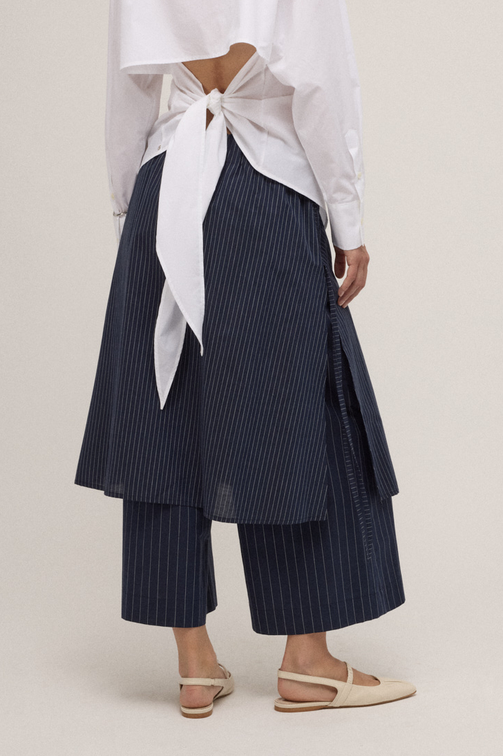 OTTOD'AME Брюки-кюлоты архитектурной формы с накладной юбкой из хлопка в полоску
