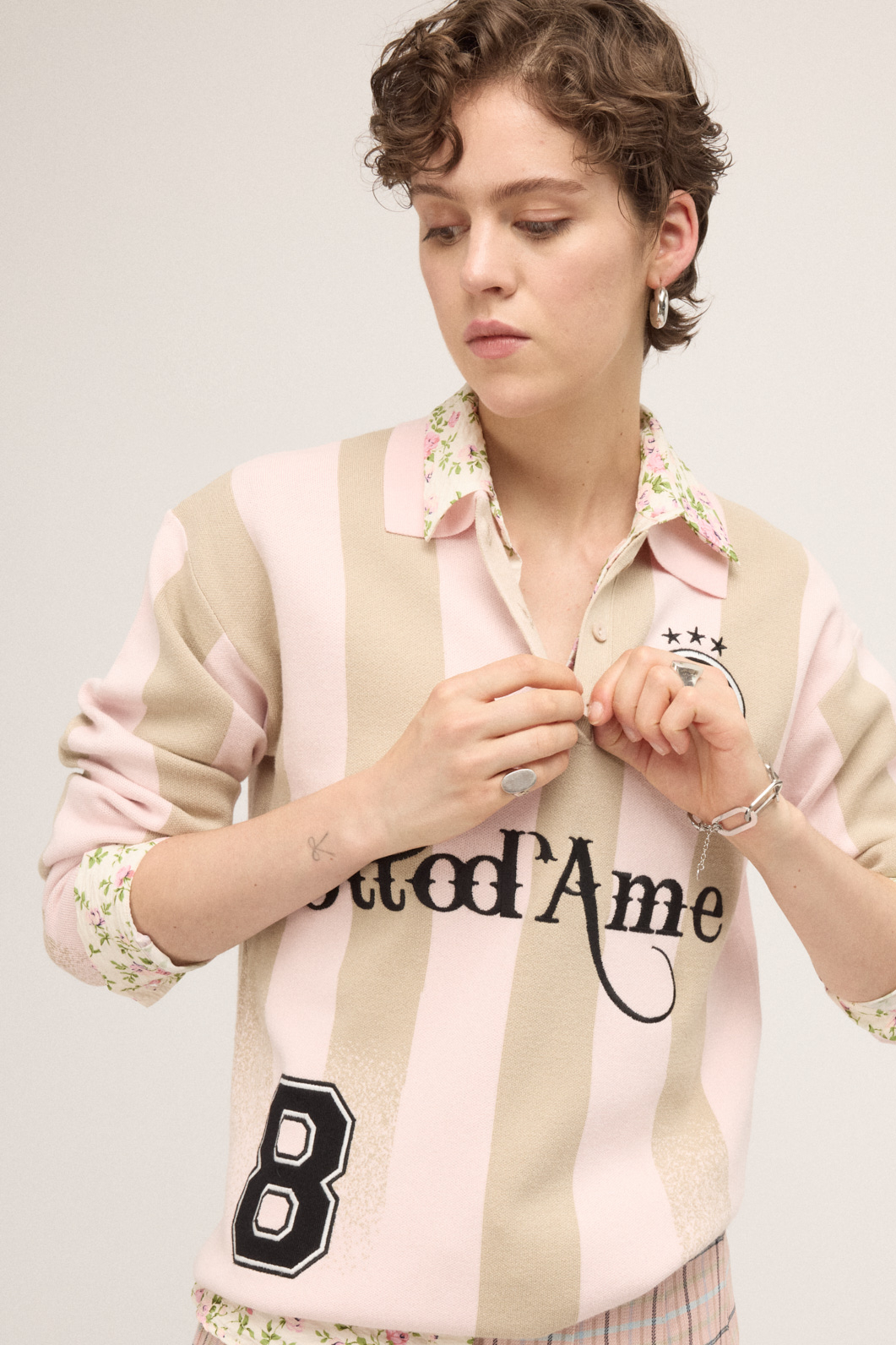 OTTOD'AME Свитшот-поло из жаккардового трикотажа с клубной символикой