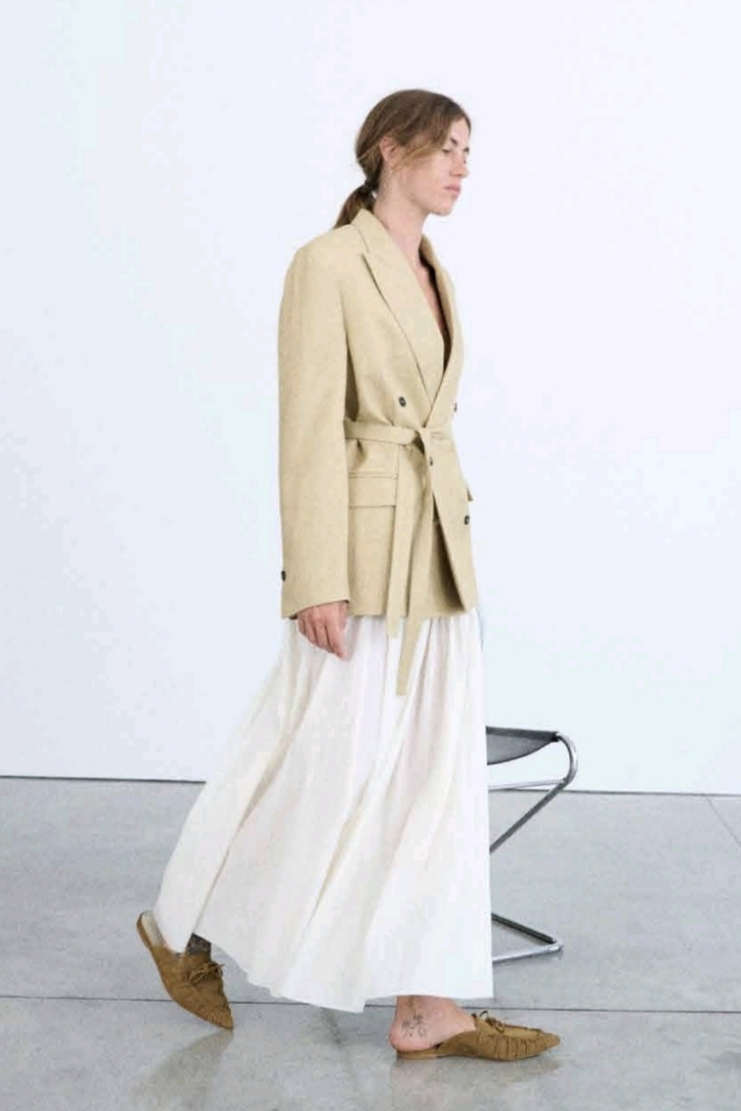 TELA Жакет двубортный FROST из бленда льна и вискозы оттенка кунжута