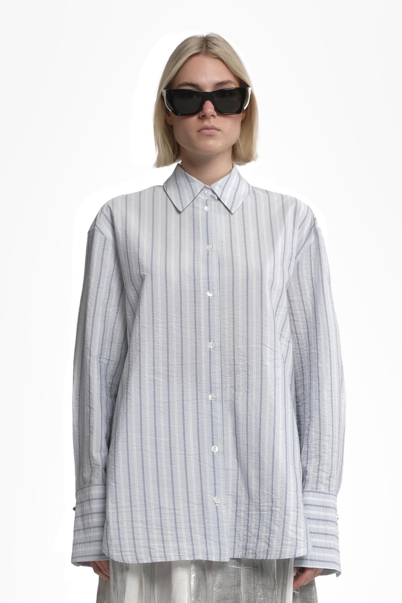 TELA Рубашка из жатого хлопка с рисунком в полоску и широкими манжетами с пуговицами-забстрактной формы