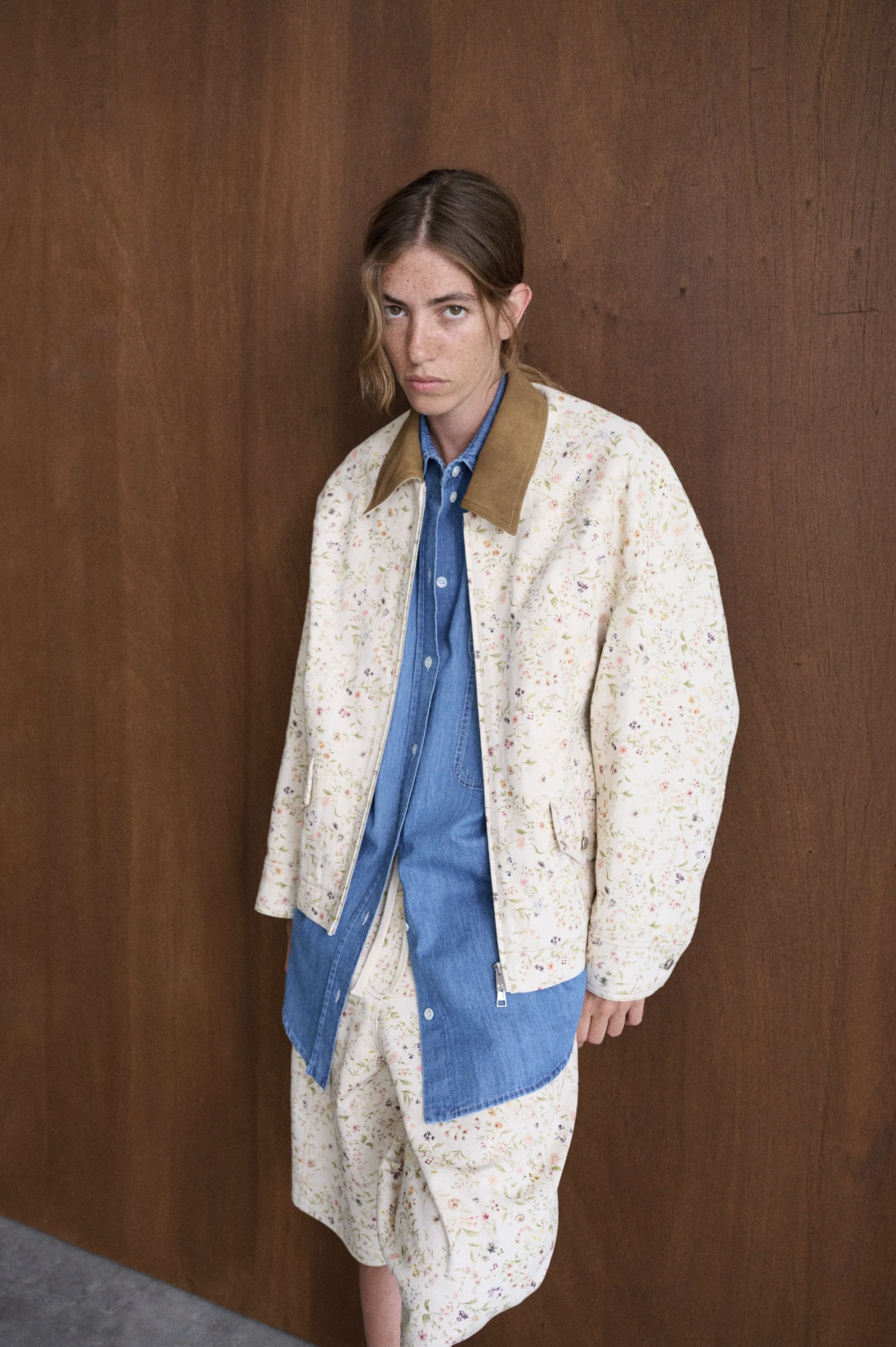 TELA Рубашка свободного кроя CIALDA из облегченного летнего денима