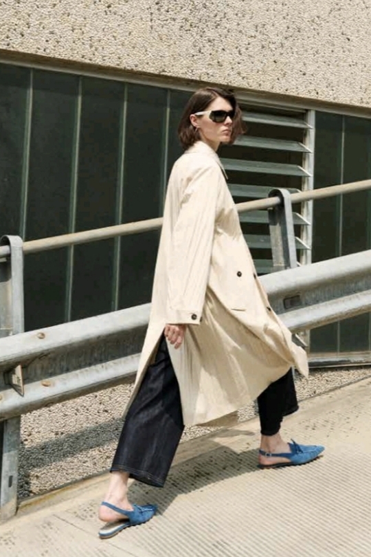 TELA Тренчкот VISCHIO длины миди из жатого технонейлона с водоотталкивающими свойствами