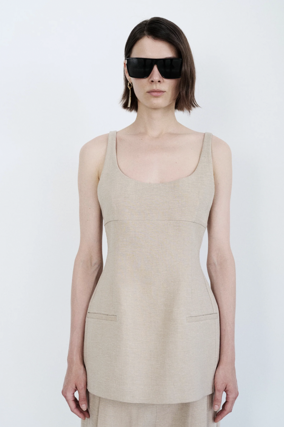 TELA Топ CORAL корсетного кроя из фактурного льна и хлопком с контрастными бретелями