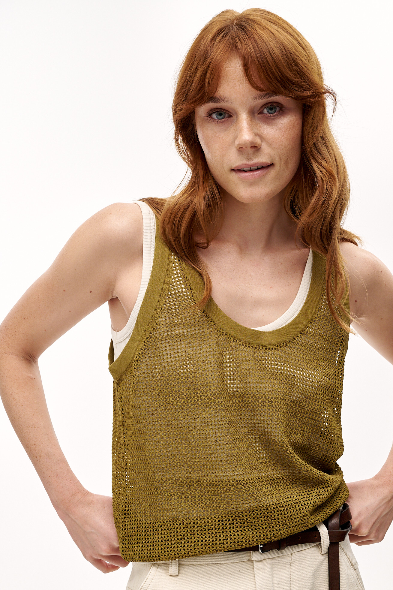 TELA Топ COMBY из сетчатой вискозы оттенка оливы