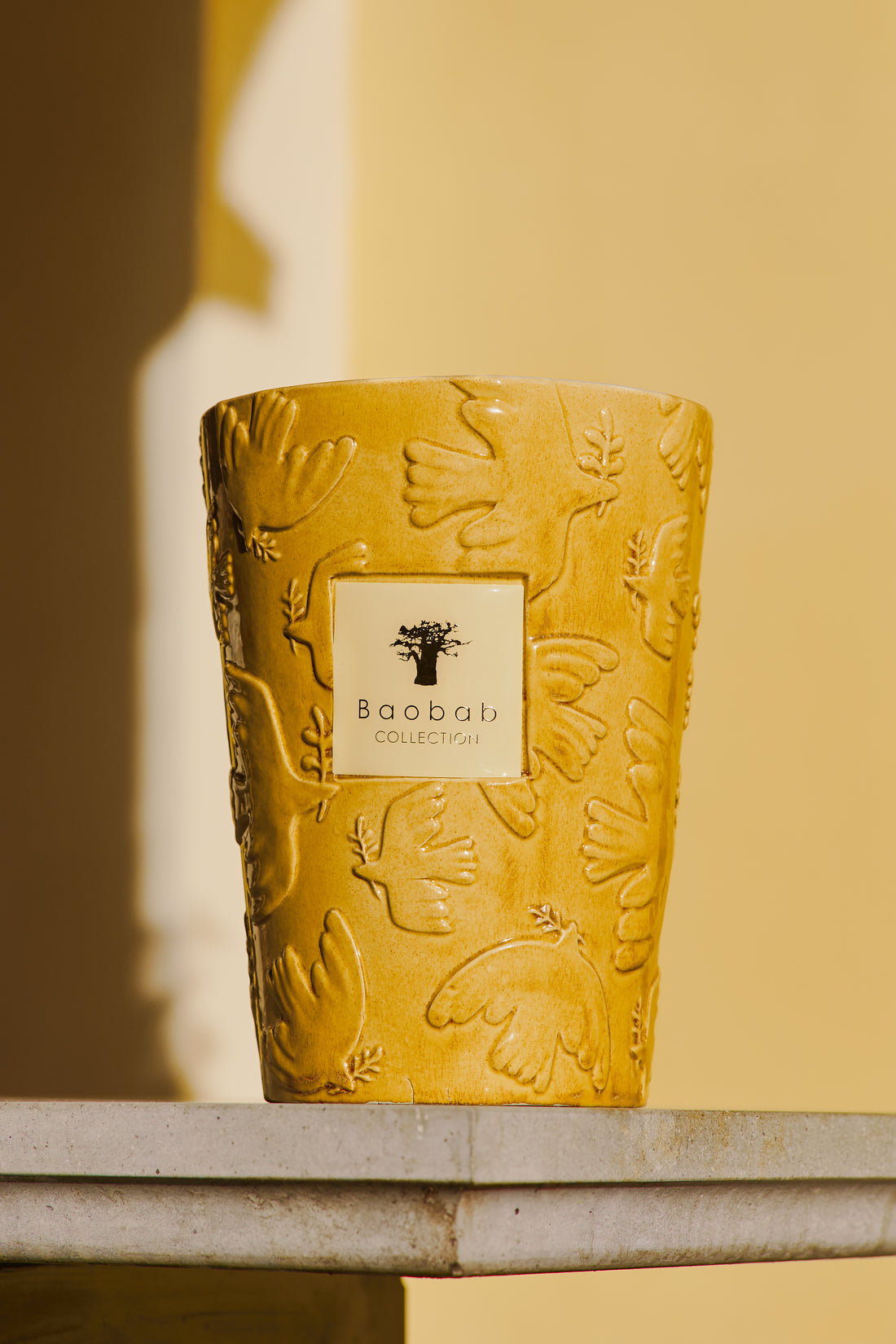 BAOBAB Свеча ароматическая Dove: бергамот, зеленый чай, мускус