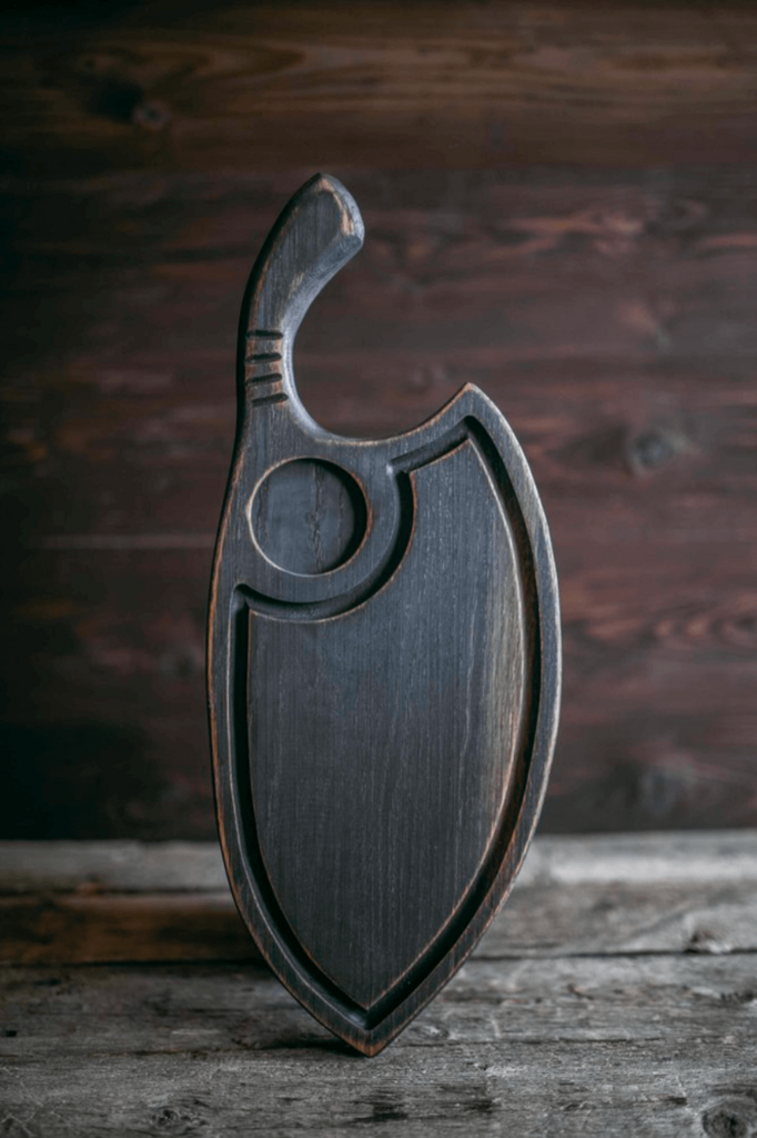 Доска кинжал темная