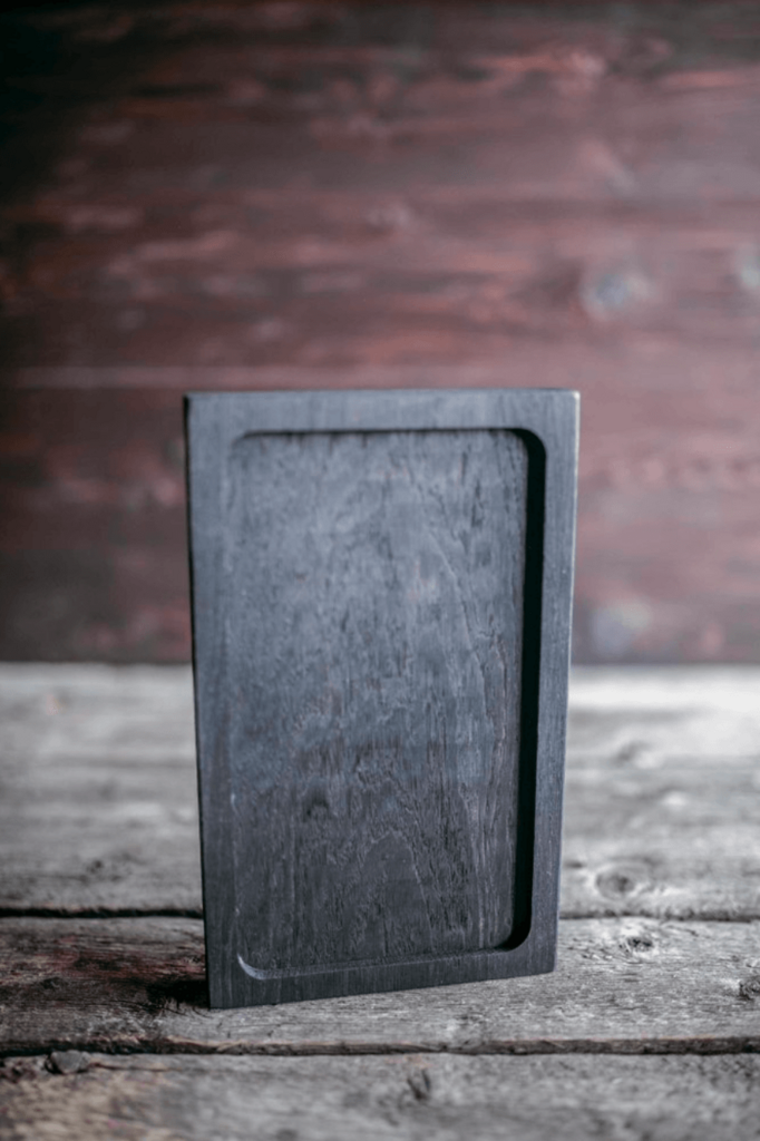 Доска для подачи дизайнерская квадратная черная