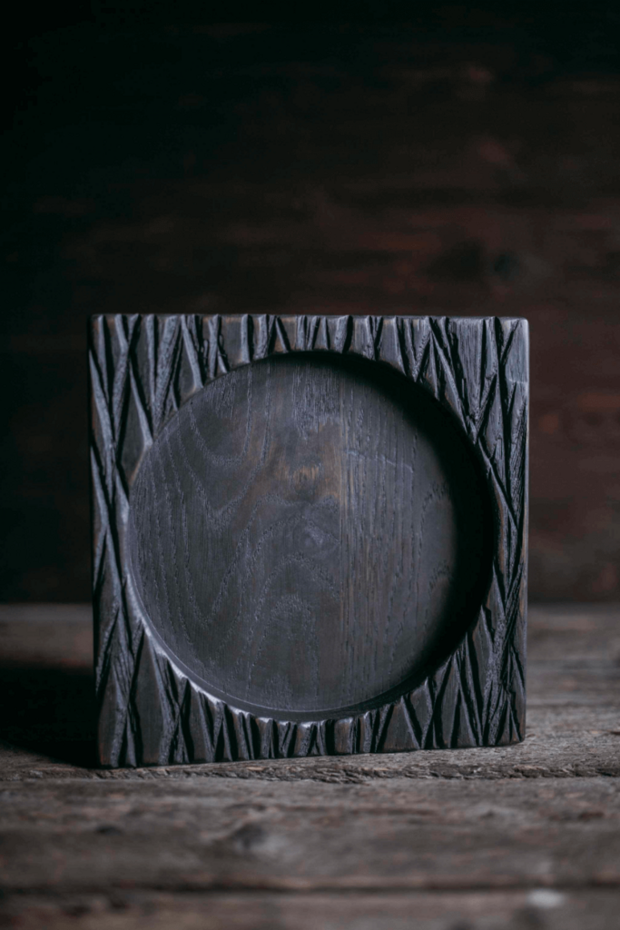 Плошка темная