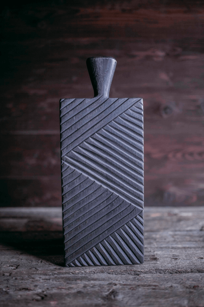 Доска с узорами прямоугольная темная