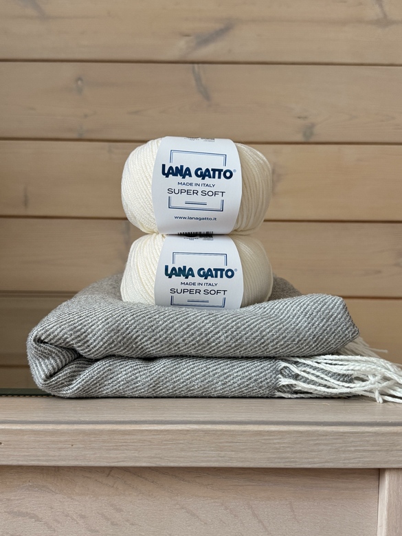 LANA GATTO Super Soft 10001