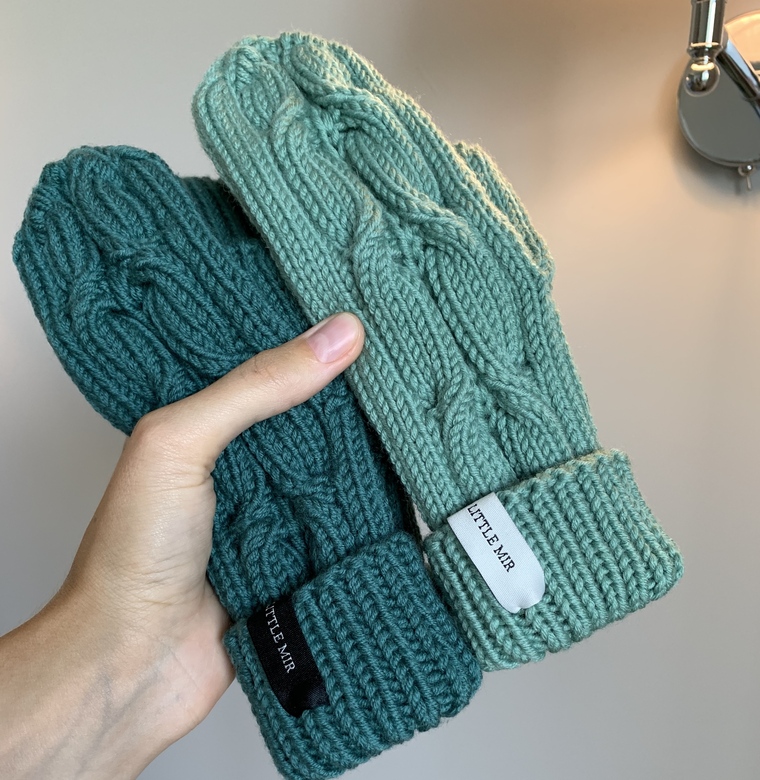 Варежки с косами взрослые