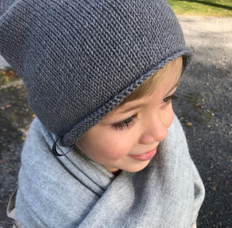 Удлиненная шапочка детская