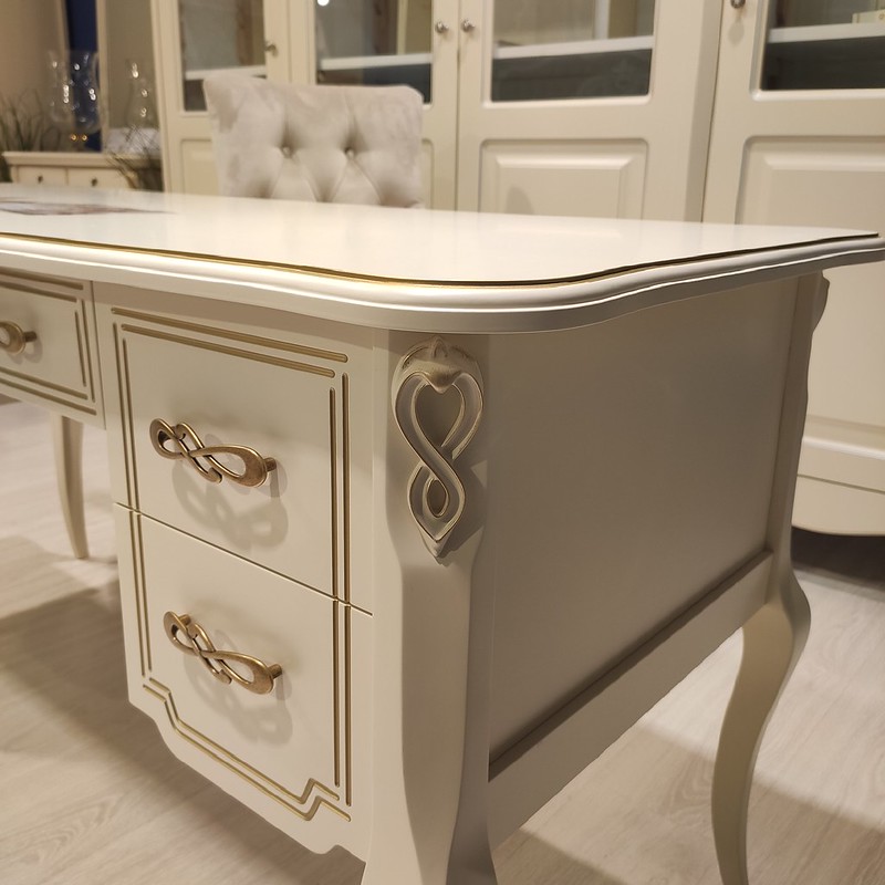 Стол письменный