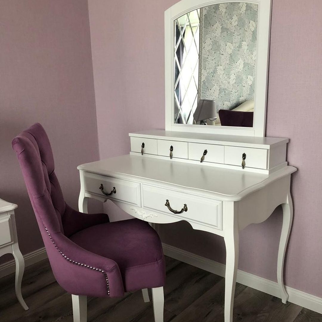 Консоль с зеркалом