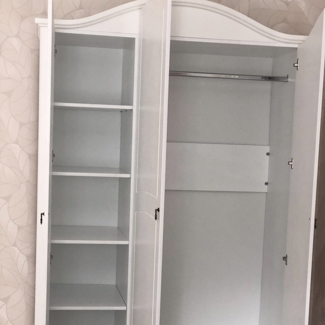 Шкаф  3 дверный