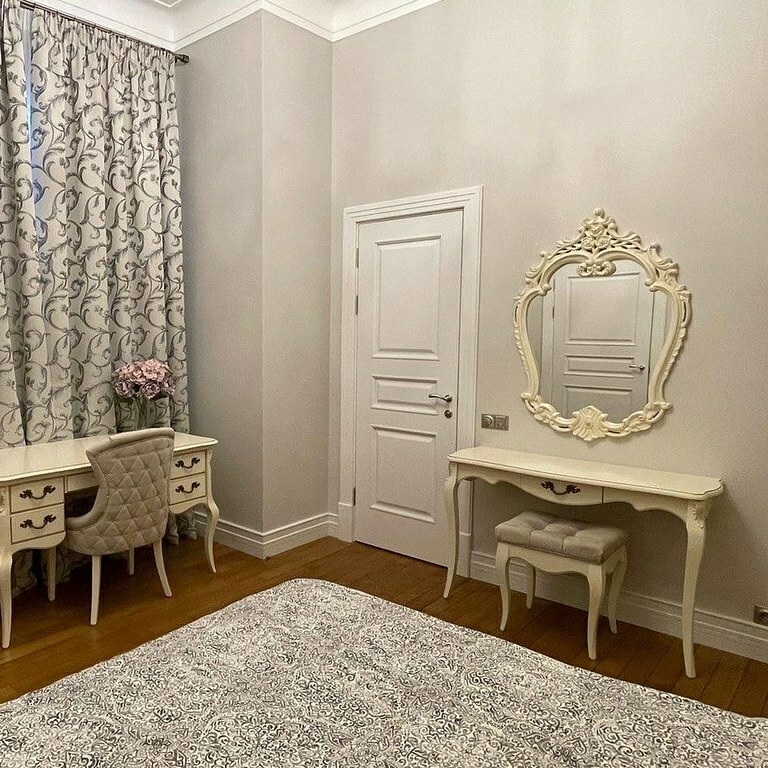 КОНСОЛЬ ПРИСТЕННАЯ