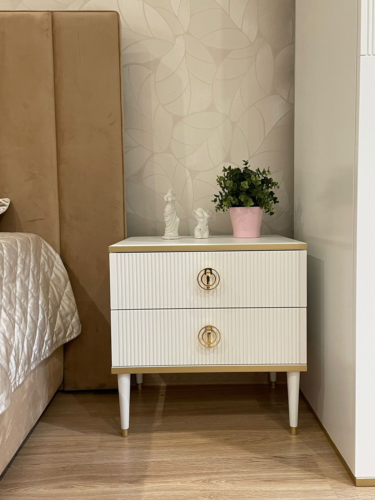 Тумба прикроватная с 2 ящиками