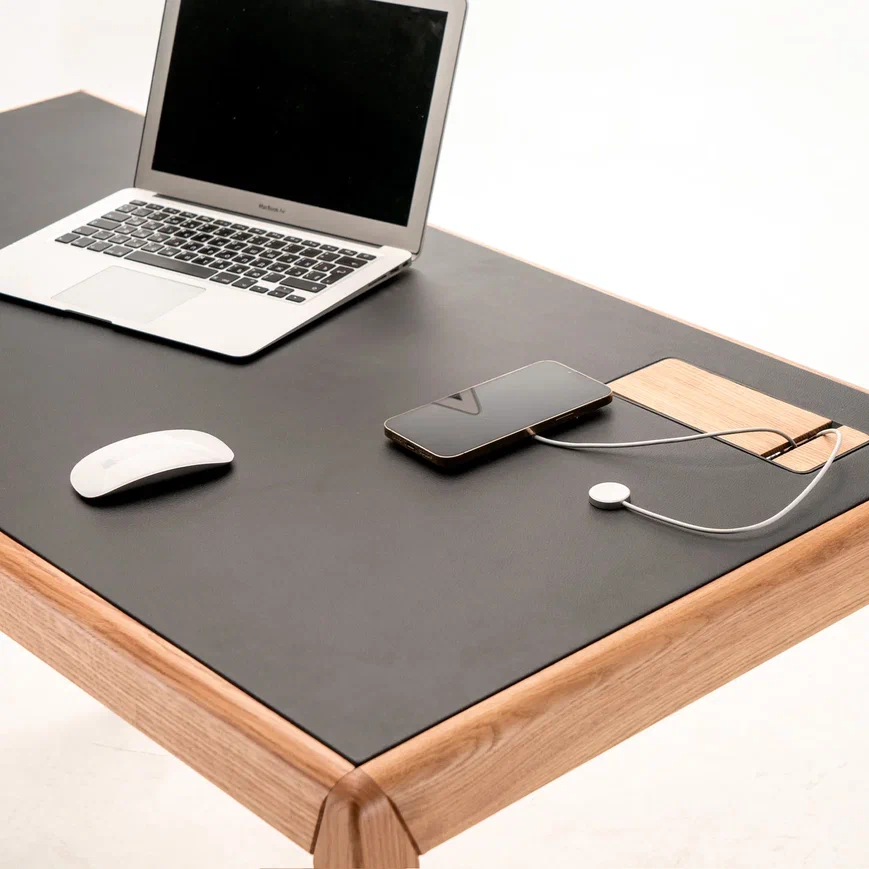 Стол письменный Магнит