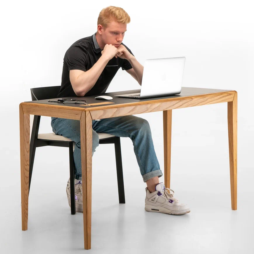 Стол письменный Магнит