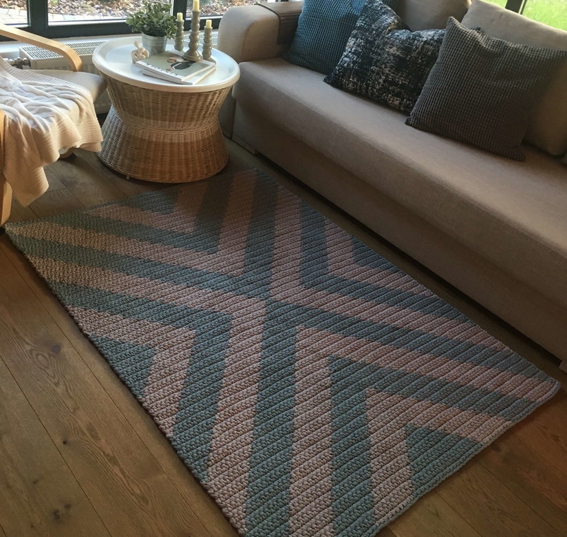 ОПИСАНИЕ КОВРА "СИБИРСКИЕ ЕЛИ"