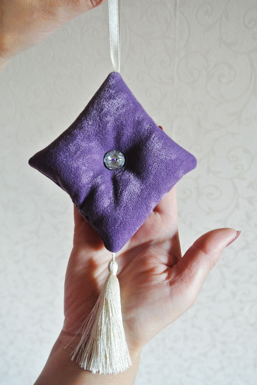 Подвесное саше с кисточкой