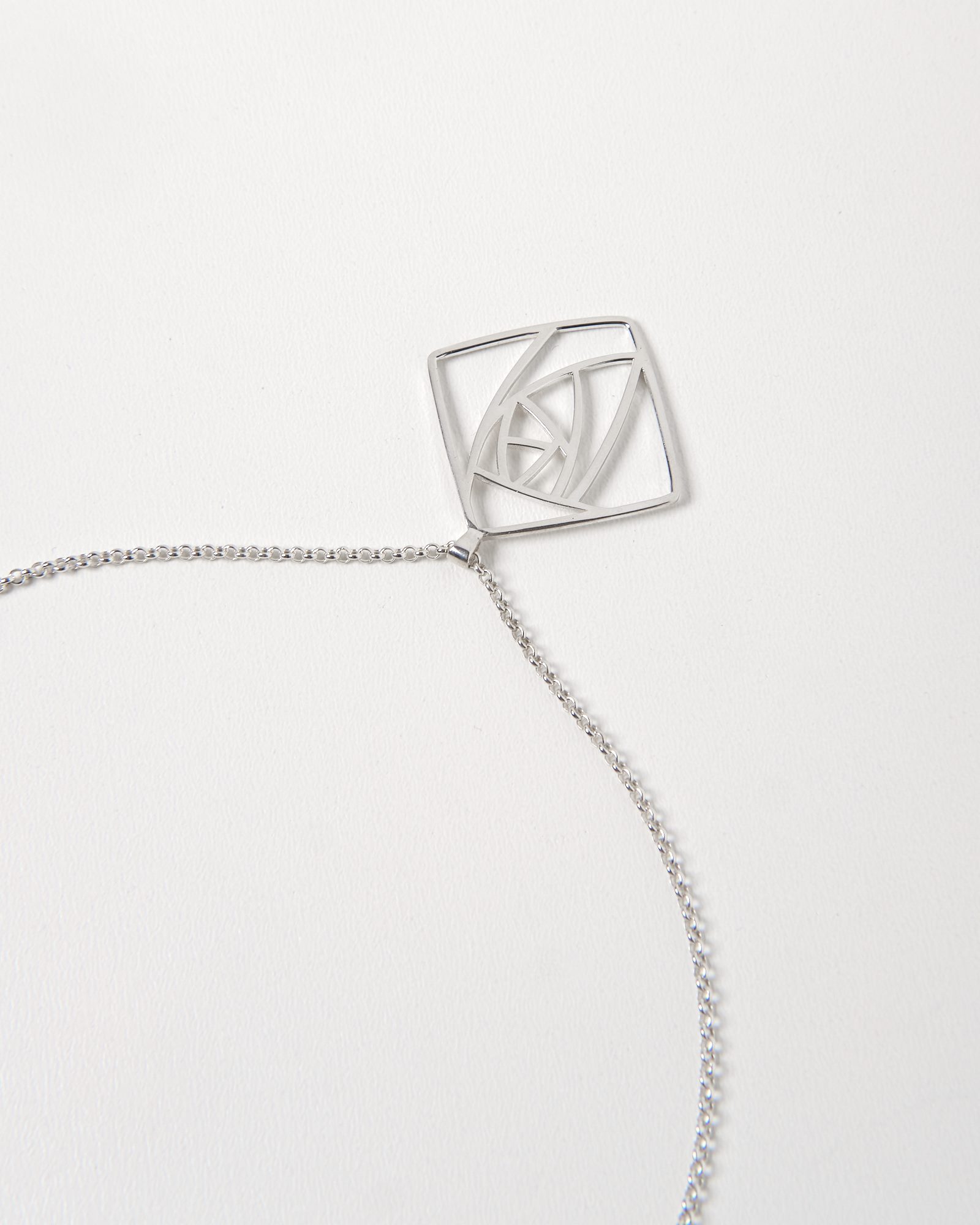 Роза Макинтоша | подвеска (прямоугольник)