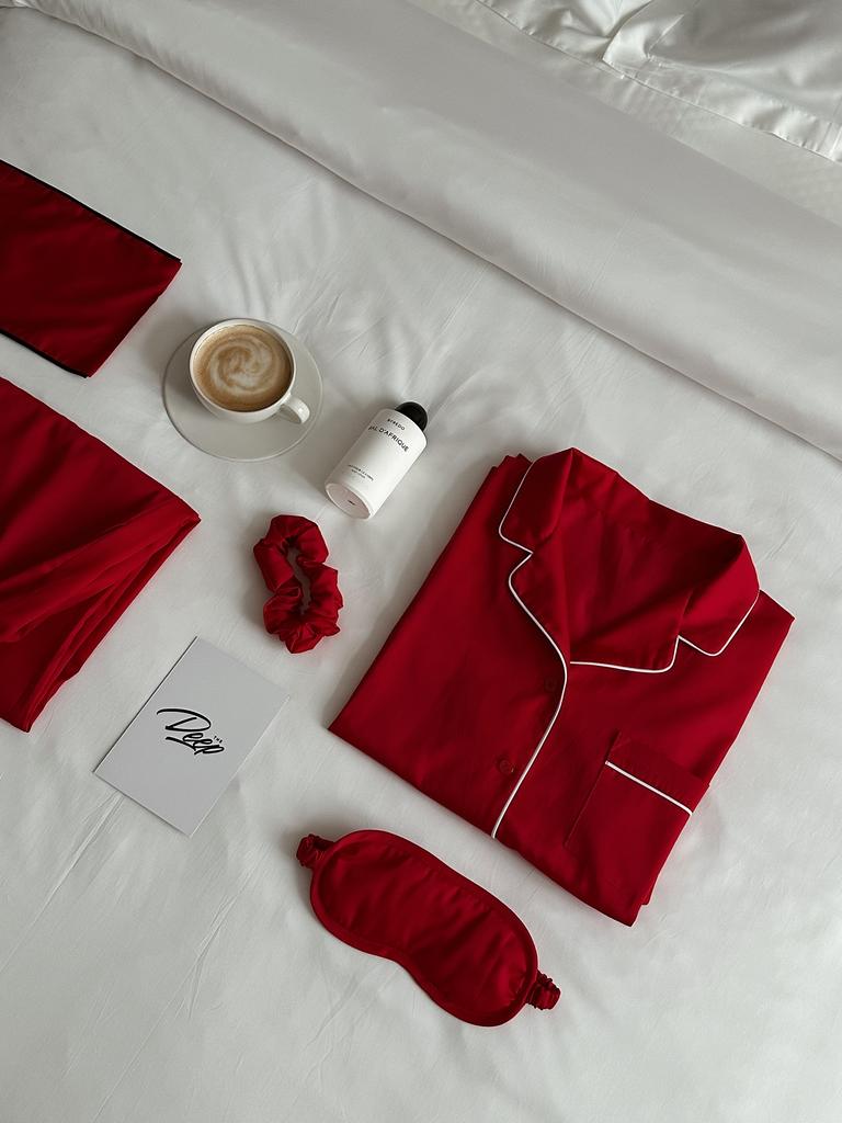 Пижама с брюками в цвете АЛЫЙ