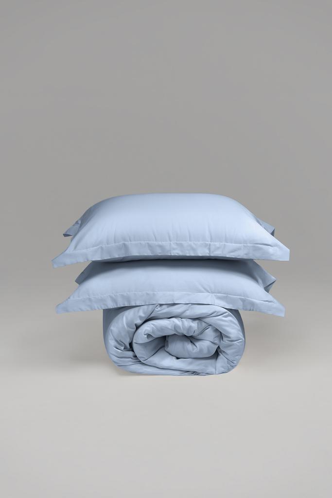 голубой сатин