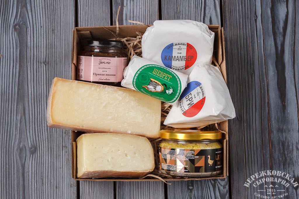Гастробокс с деликатесами. подарочный набор сыров, подарочная коробка с сырами;