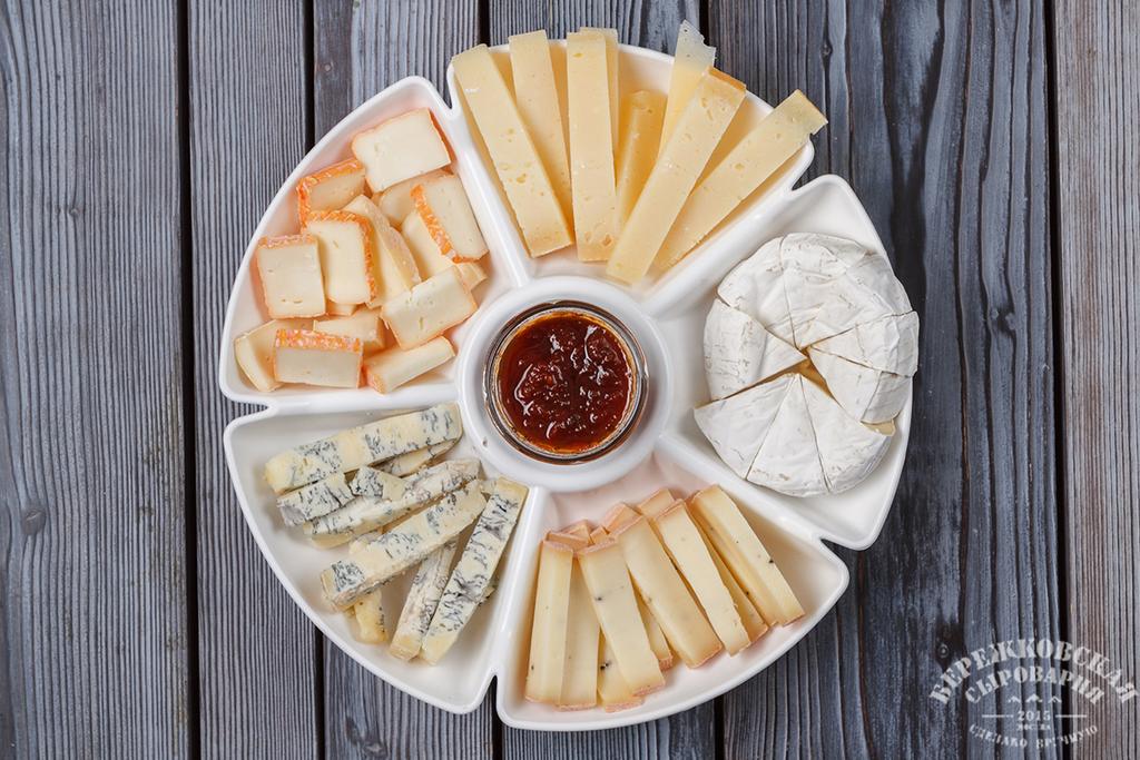 Сырная тарелка, сырный сет под белое сухое вино