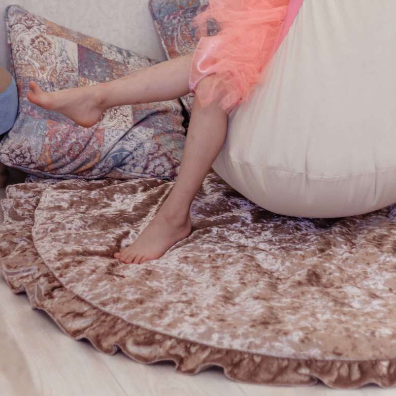 Пуф круглый с рюшей цвет винтажный розовый