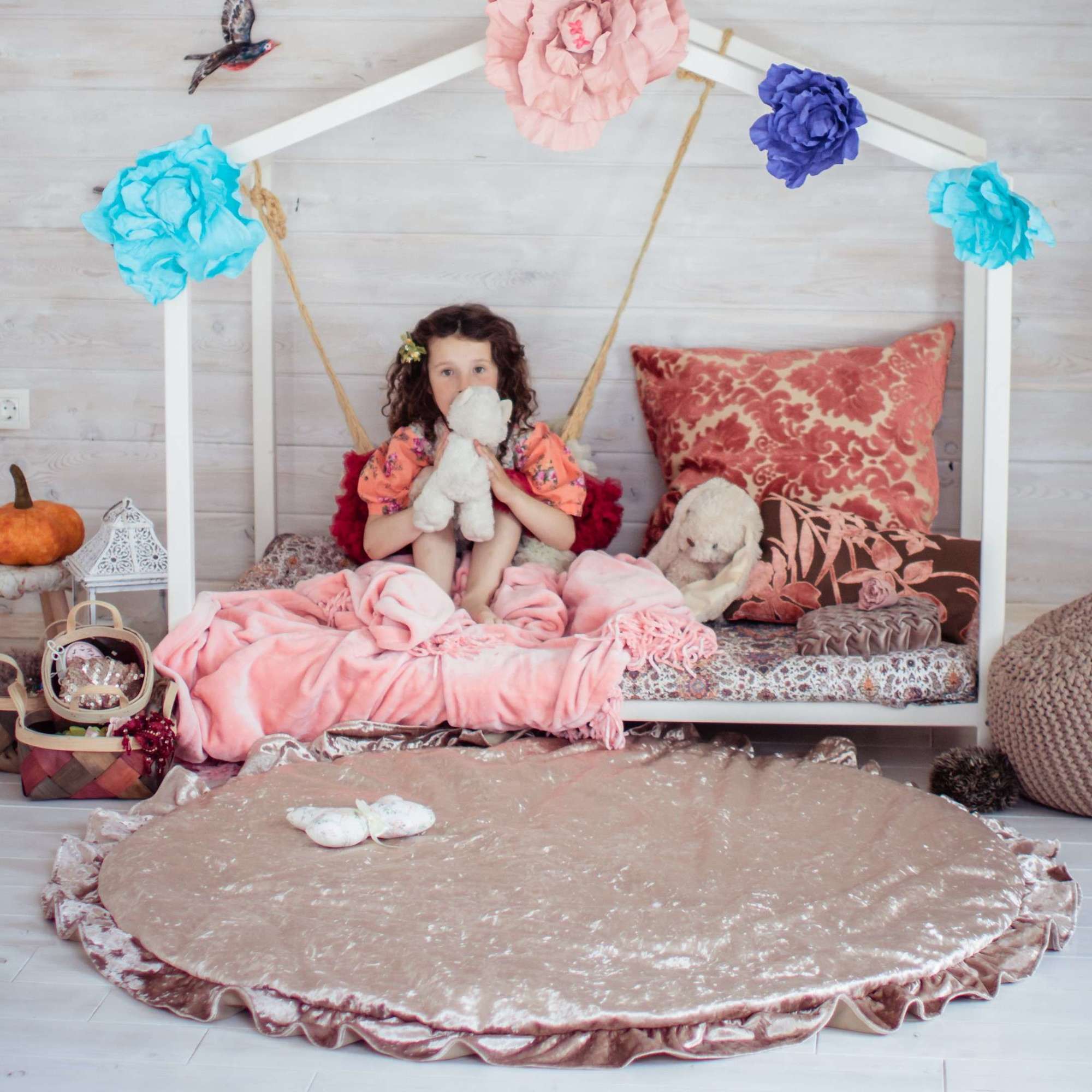 Пуф круглый с рюшей цвет винтажный розовый