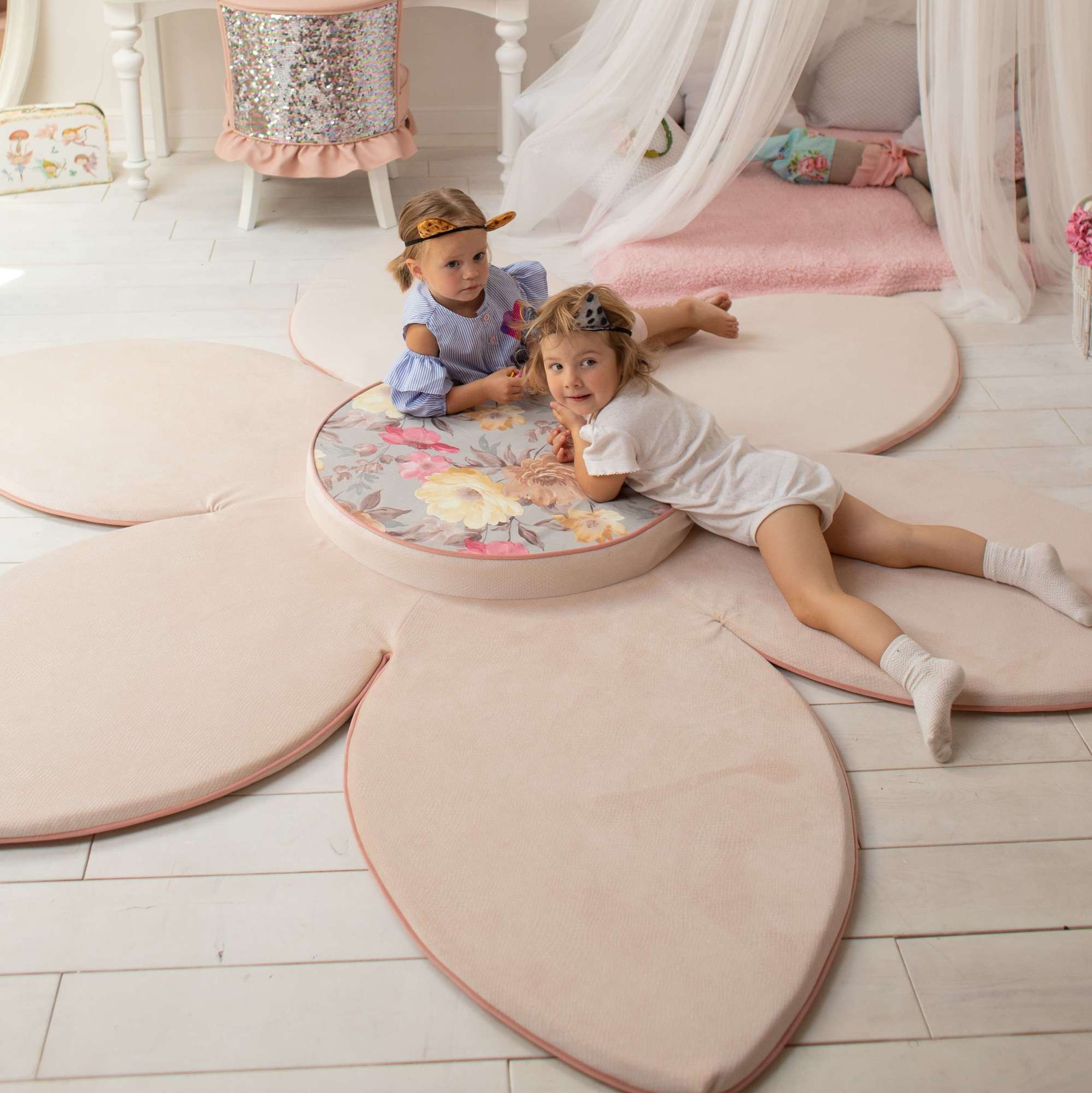 Пуф цветок  Мечта