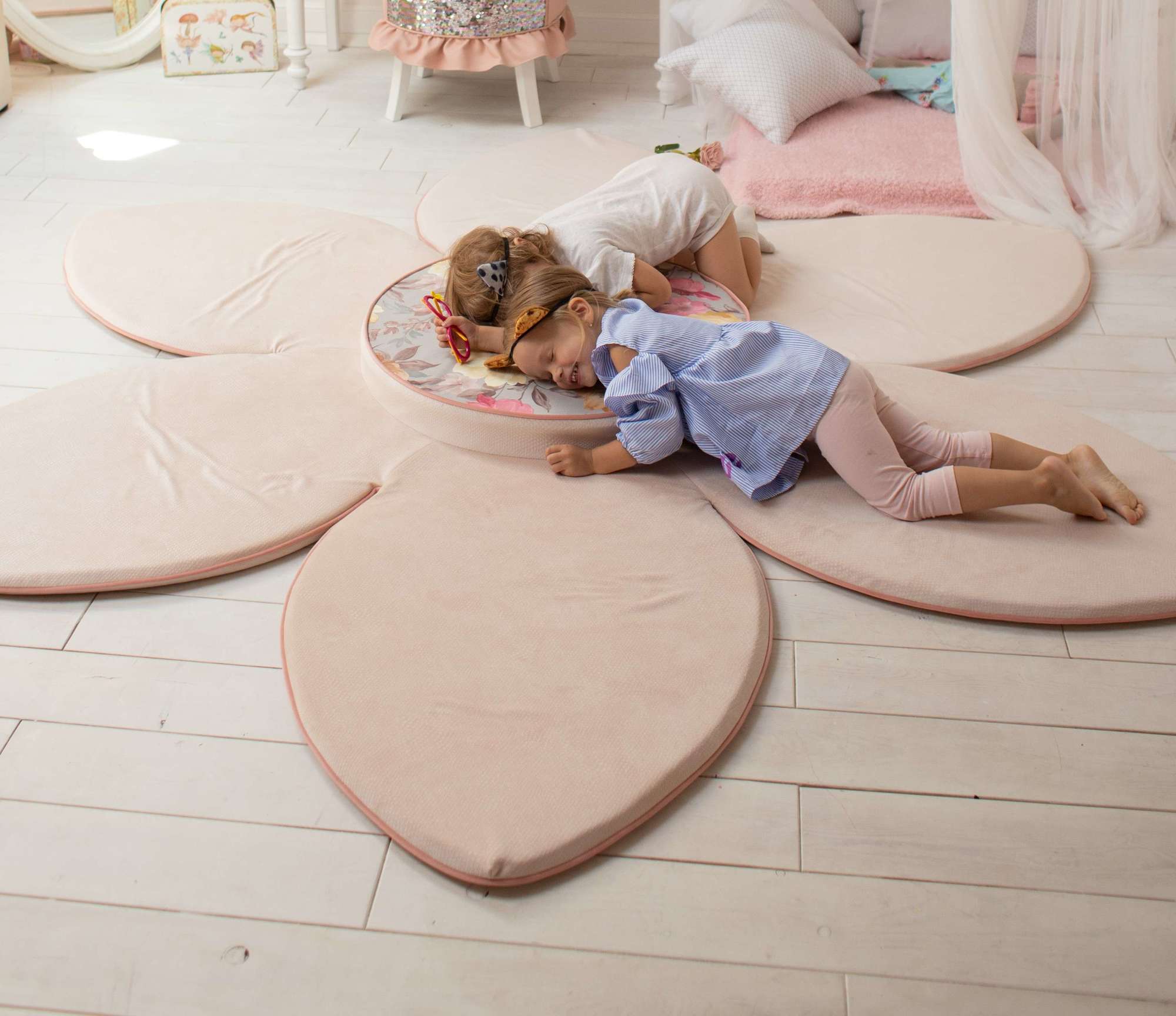 Пуф цветок  Мечта