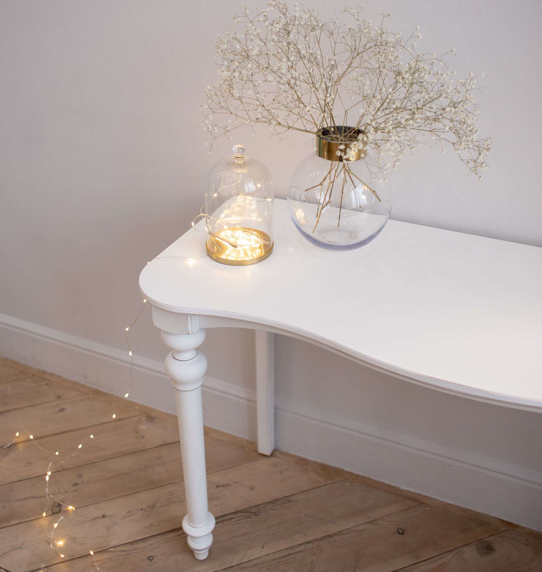 Стол взрослой высоты Amari Фигурный пристенный