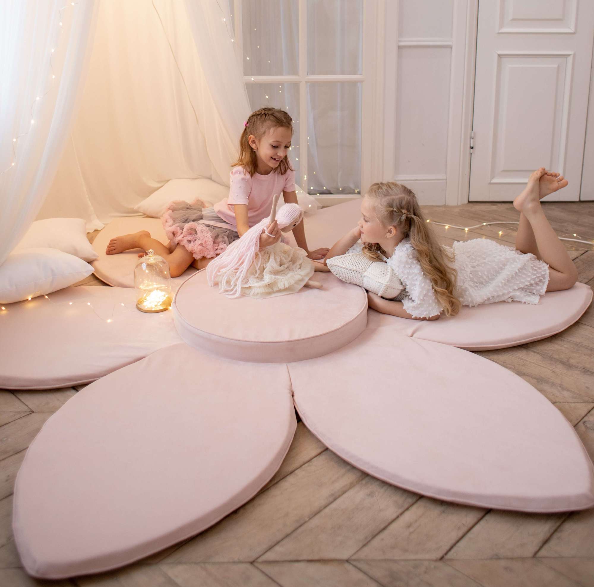 Пуф цветок  Нежность