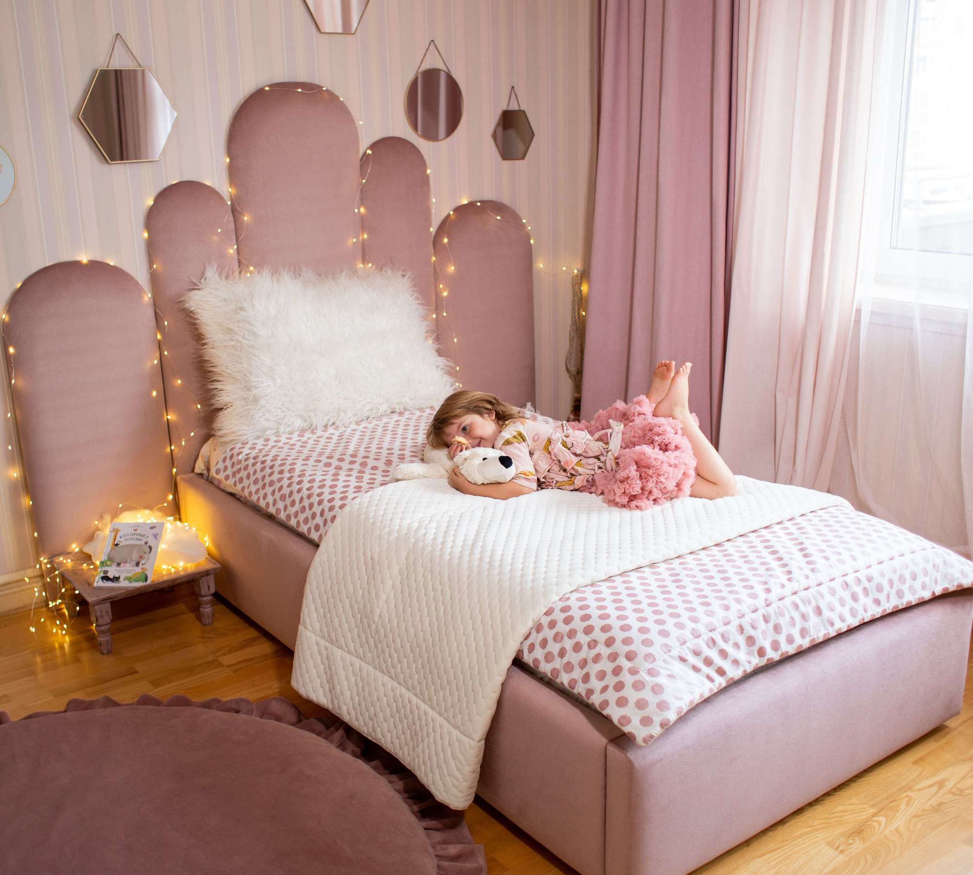 Кровать Amari дольки