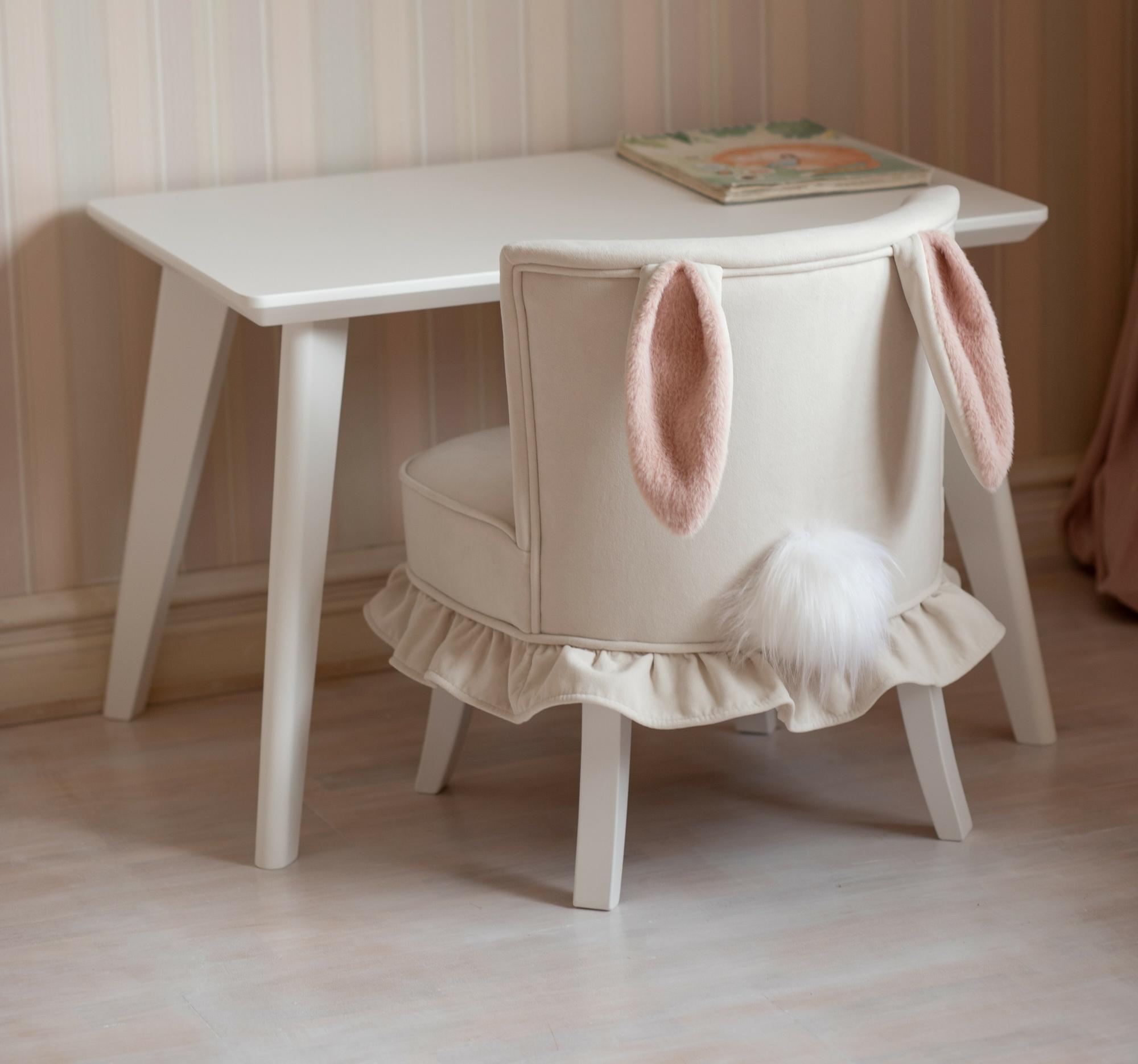 Стол Amari  прямоугольный на четырех ножках