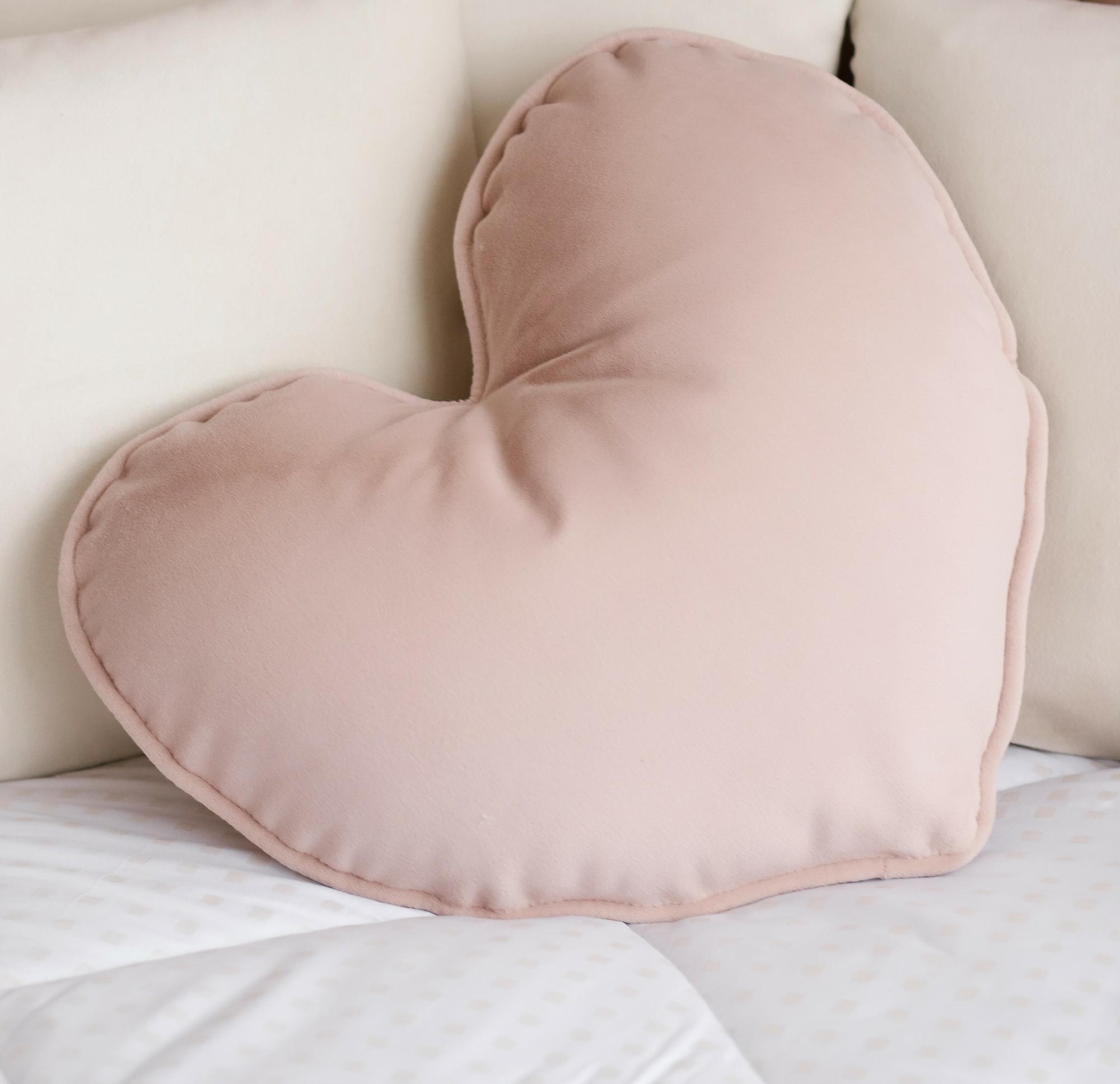 Подушка декоративная сердце