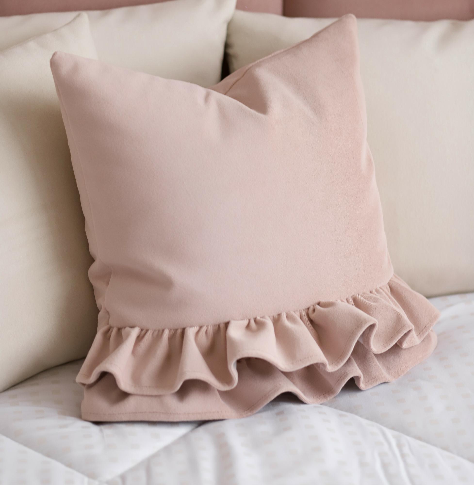 Подушка Рюши