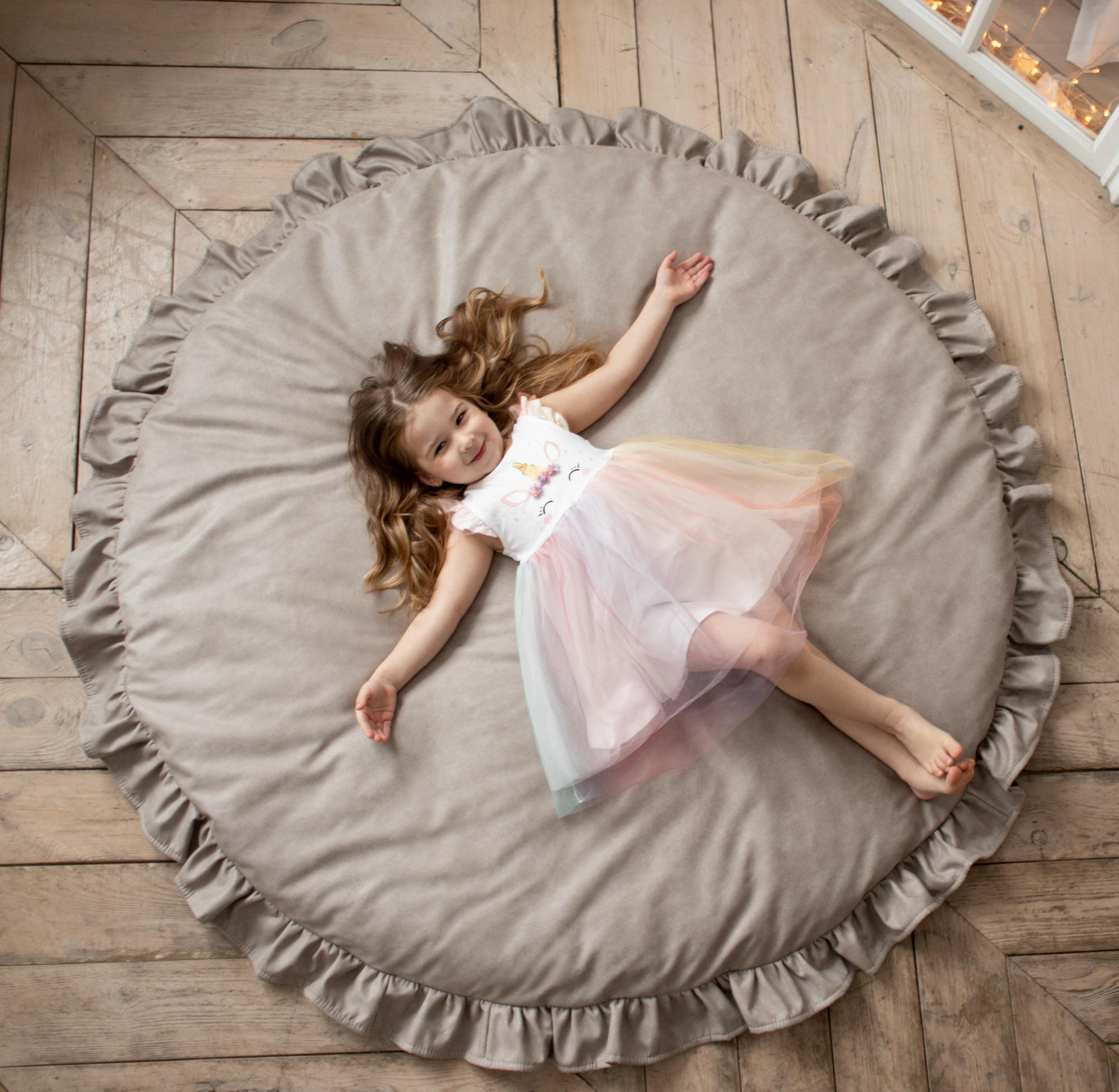 Ковер круглый с рюшей из нубука