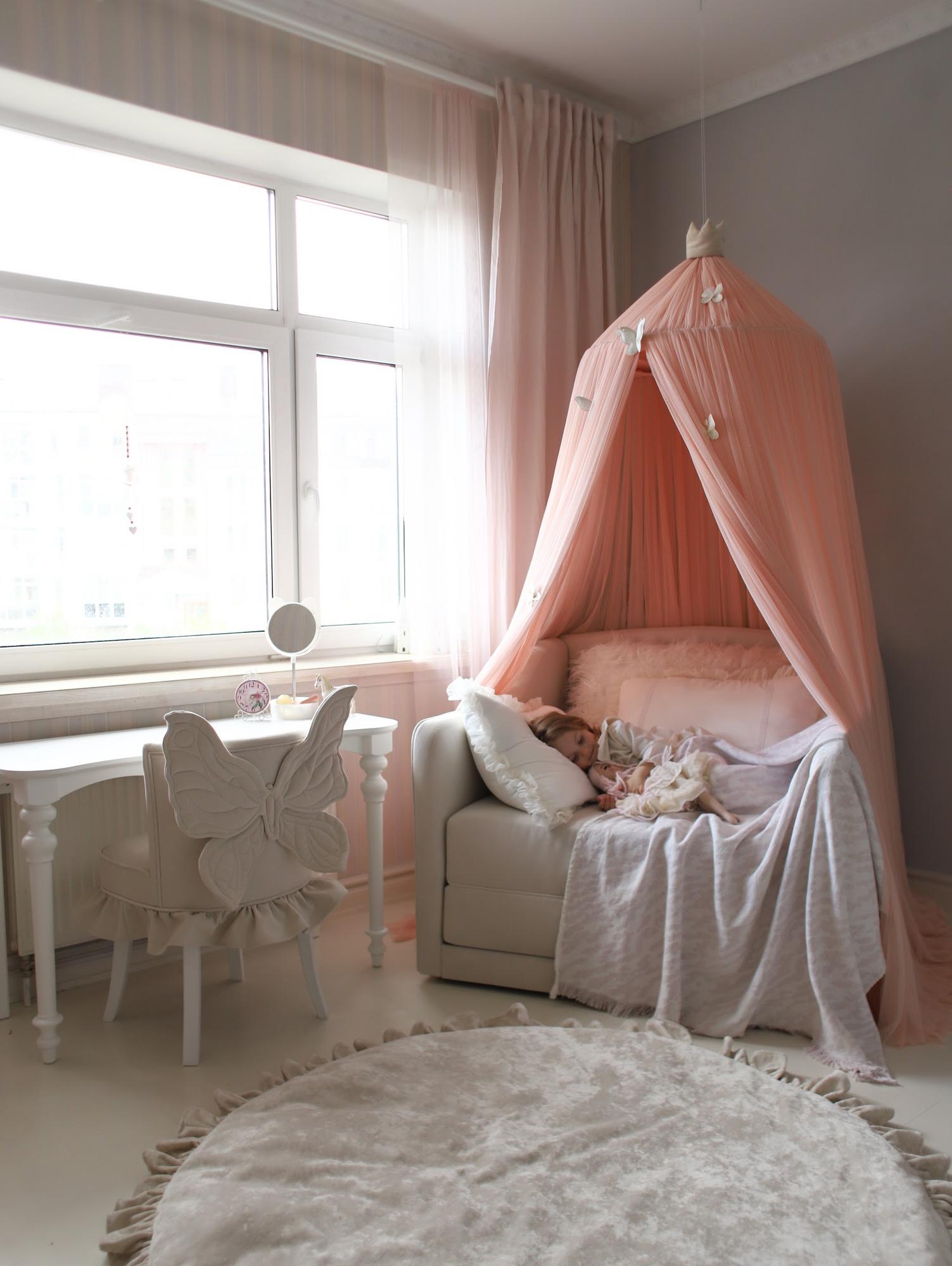 Балдахин Фатиновый Пышный с помпоном персиковый