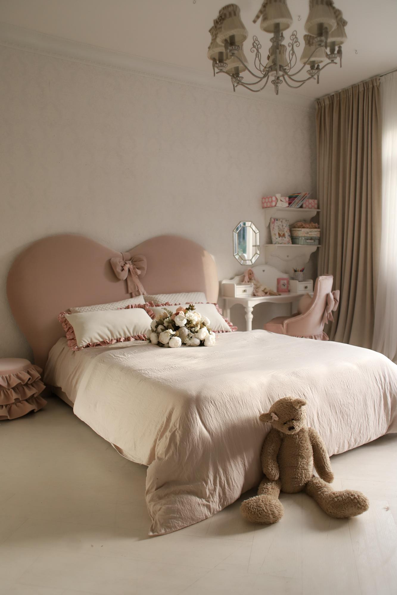 Кровать Amari модель Сердце