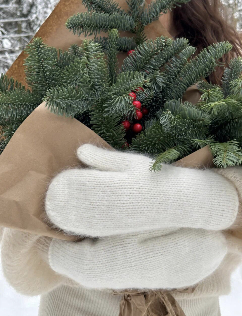 Варежки НОРА молочные