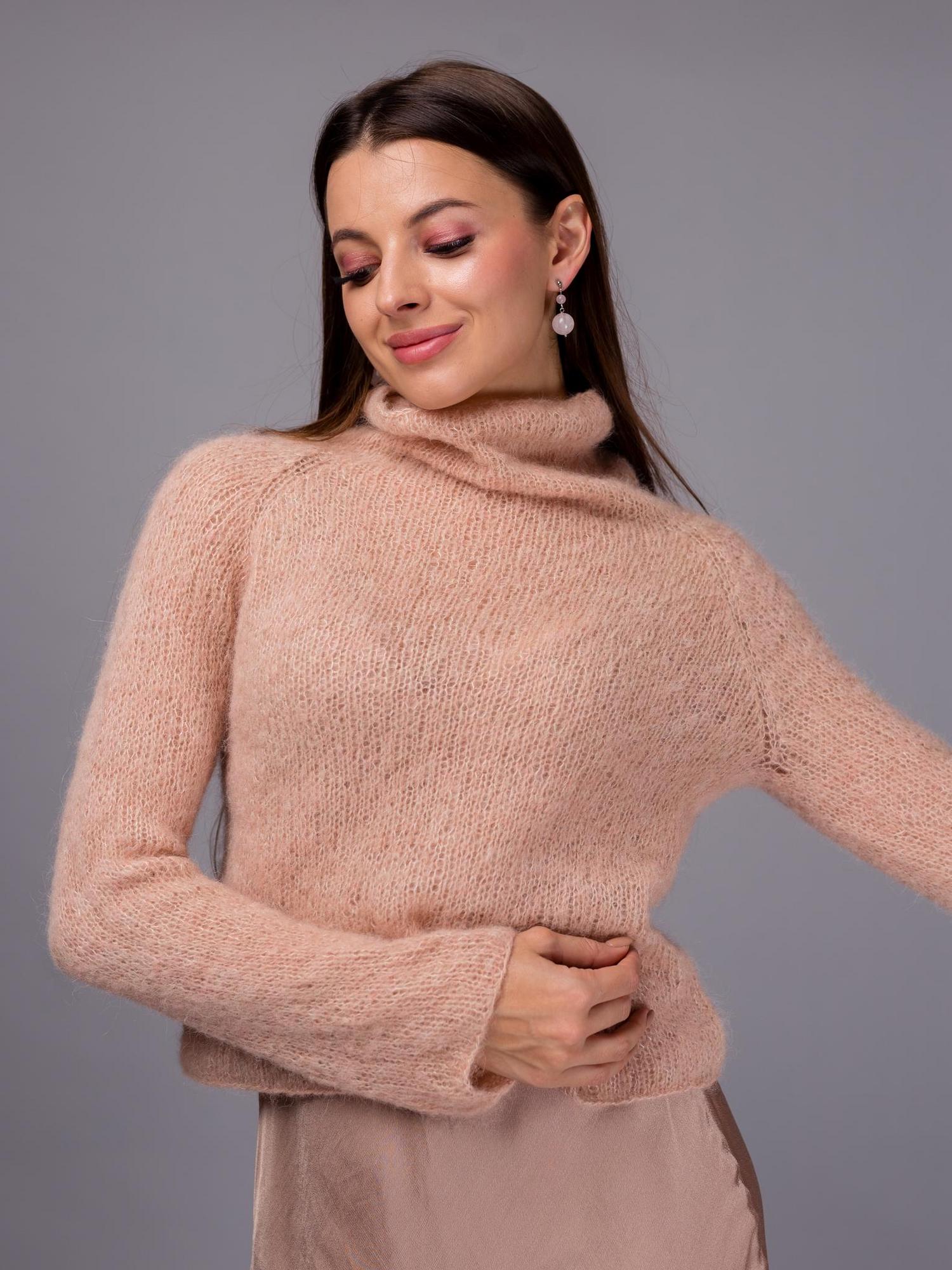 Свитер BASE пудра