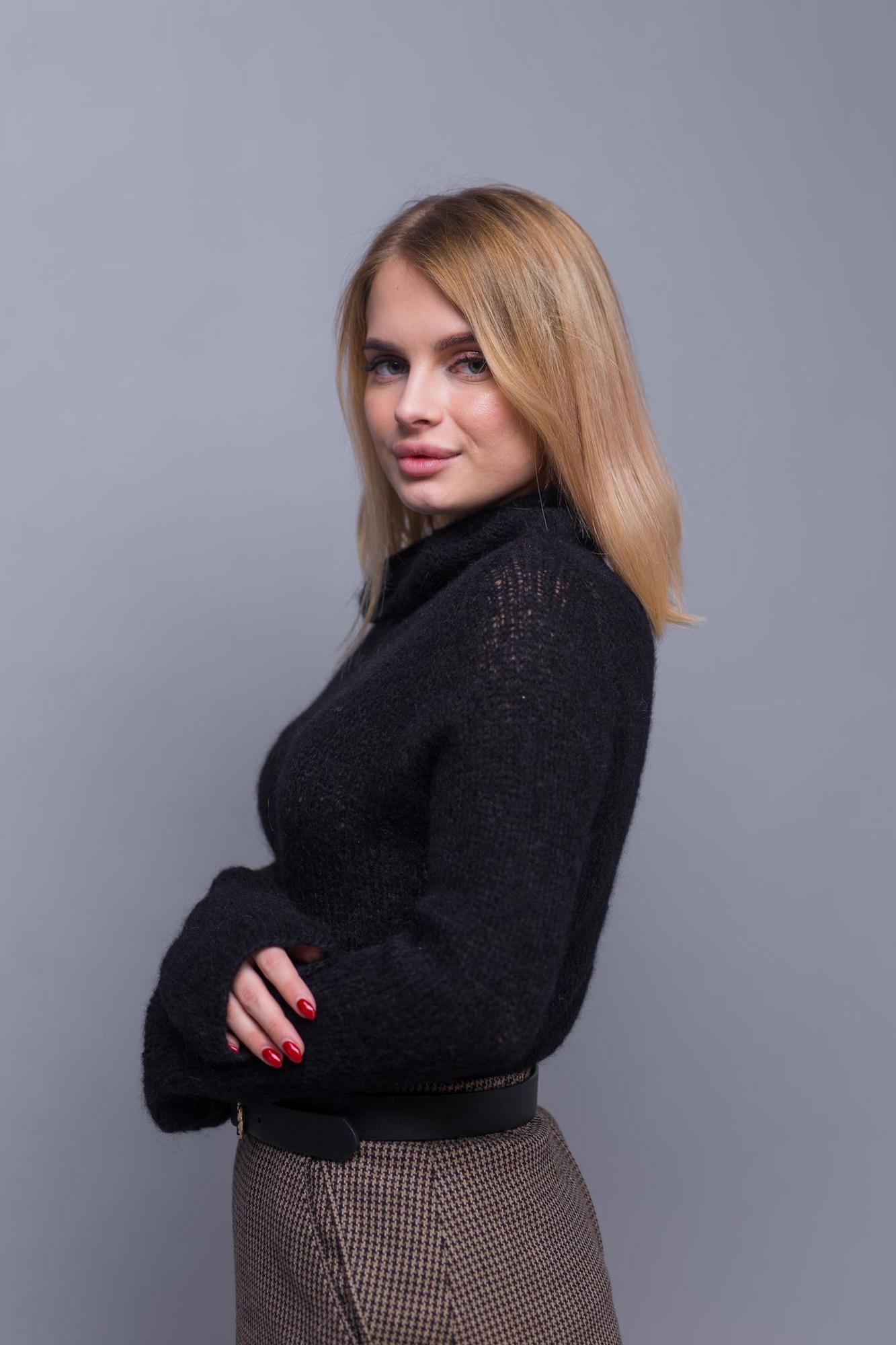 Свитер BASE чёрный