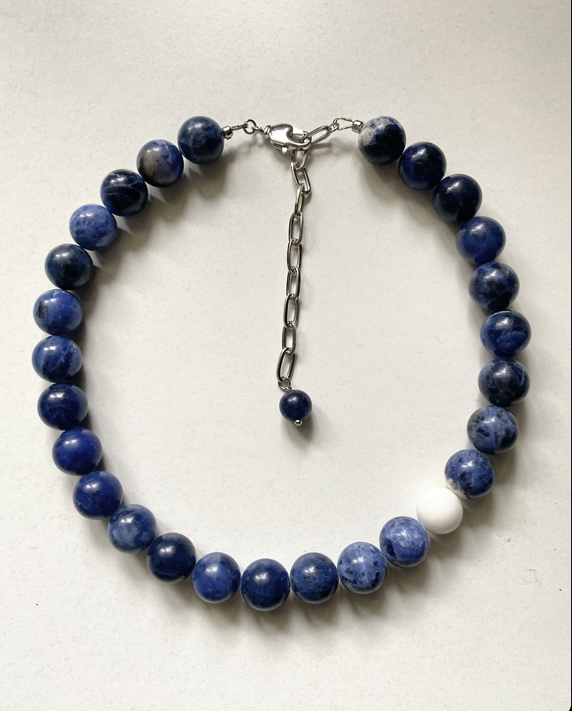 Колье Содалит 12мм, gold/silver