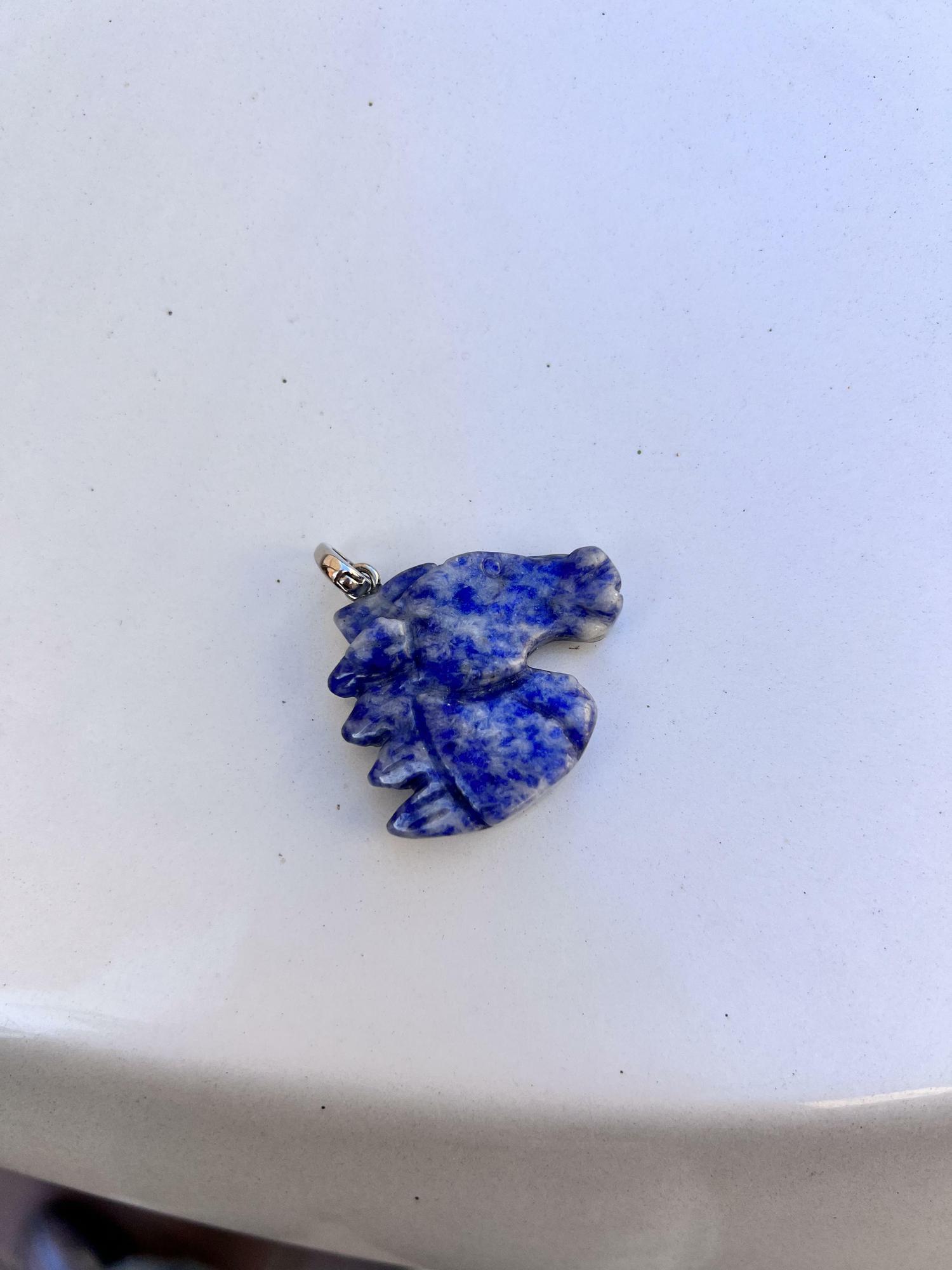 Подвеска голова лошади из содалита,gold/silver