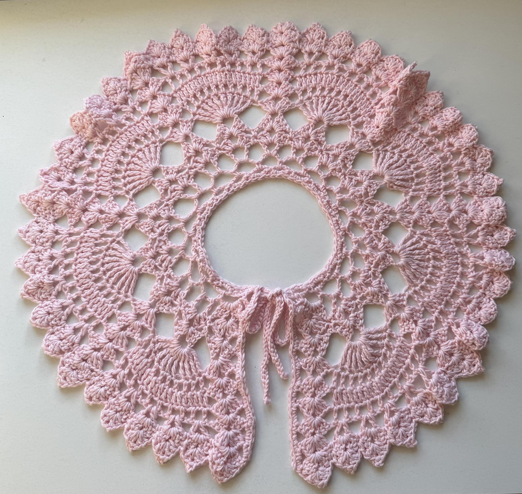 Ажурный воротник, нежно-розовый