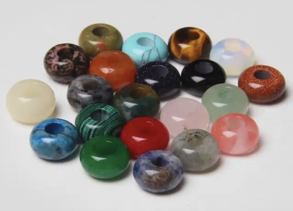 Подвеска пончик из камня в ассортименте